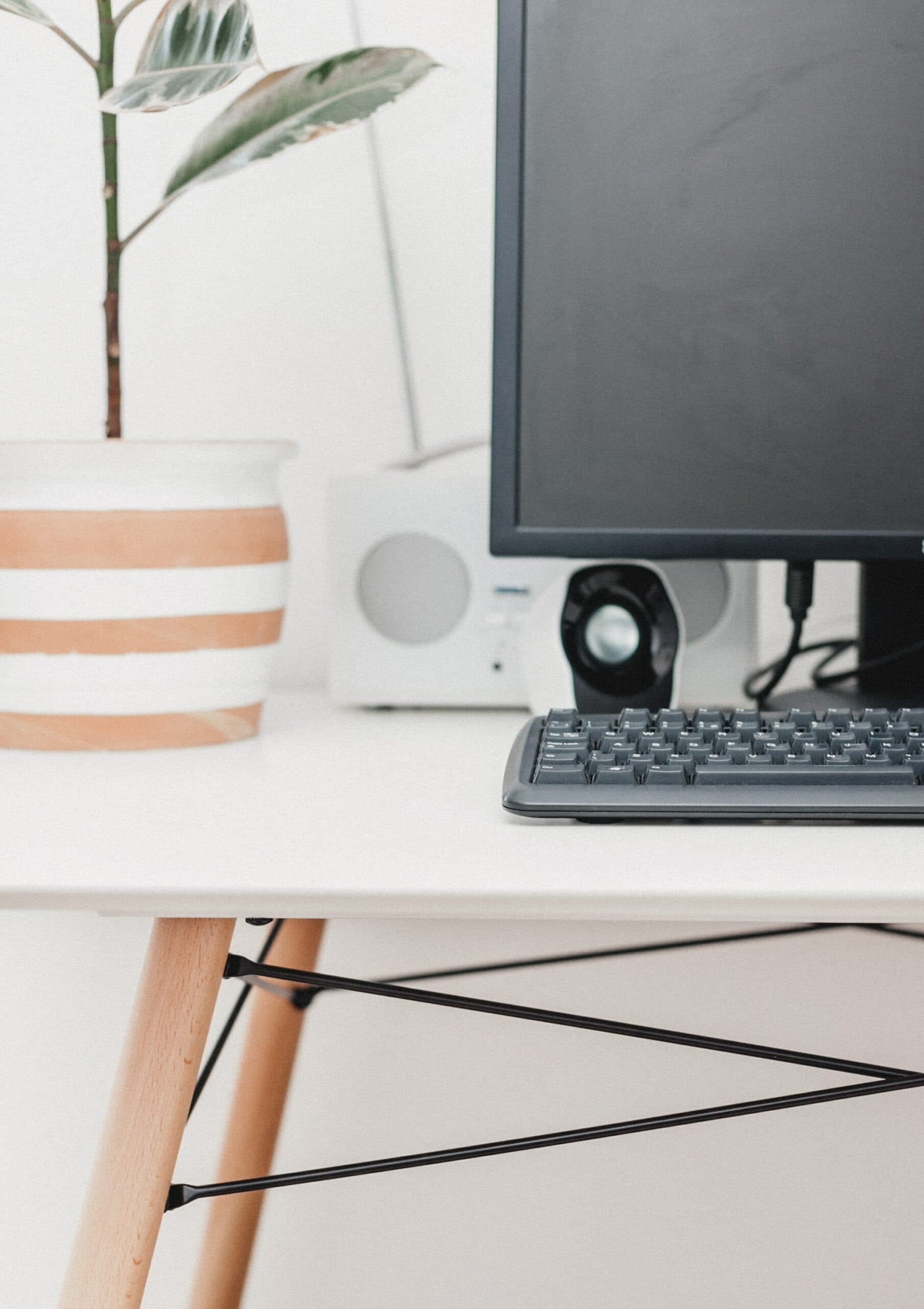Desktop computer onderhoudsbeurt met interne reiniging